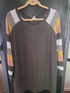 Market & Spruce Dark Charcoal Knit Crewneck